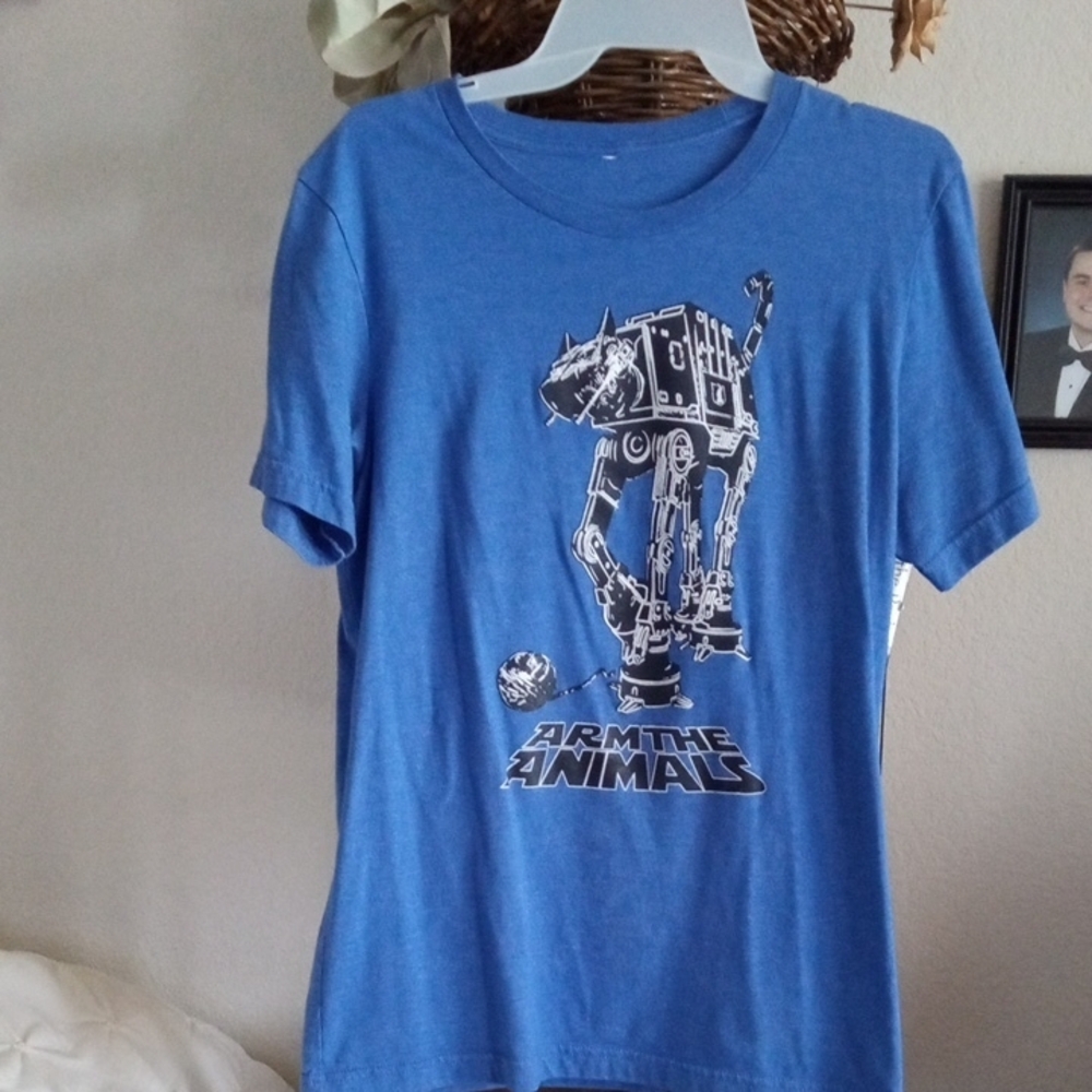 Vibrant Blue Short Sleeve Tee with Graphic Print
